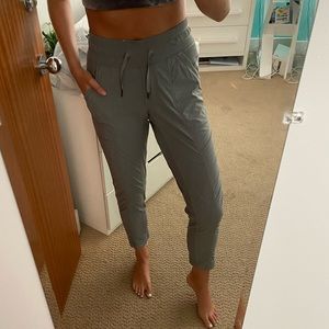 Lululemon crop pants